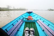 Foto: Cilts sievietes un saldūdens delfīnu meklējumi Borneo